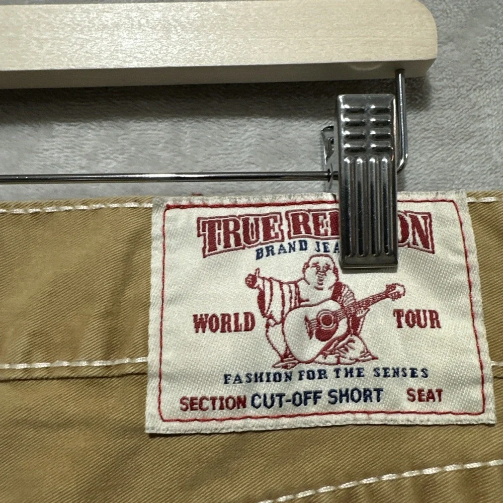 TRUE RELIGION Straight Cut Off NATURAL BIG T Shorts Men's Size 32 Flap Pockets